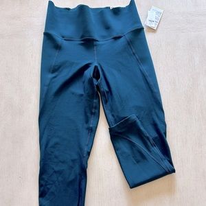 NWT Old Navy Elevate Legging 7/8 Ankle